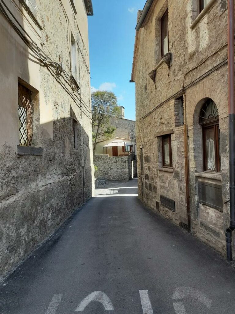 Tiny Haus im Zentrum von Bolsena | rodolfo tiny house bolsena 05 768x1024